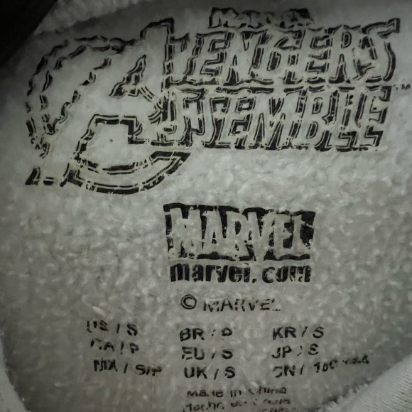 Marvel Avengers Hoodie - Picture 5 of 6